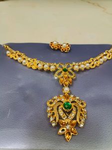 Beautiful Golden Necklace Set