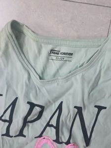 Bundle of 2 Graphic T-Shirts for girl