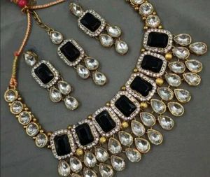 Black Stone & Crystal Necklace Set
