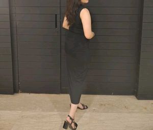 SALE:Sleek Black Bodycon dress
