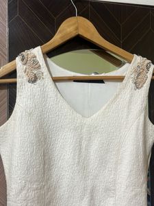 Elegant Sleeveless Sheath Dress