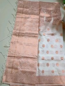 White &amp; Peach Banarasi Saree