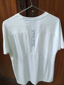 Stylish White Graphic T-shirt