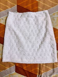 Chic Textured White Mini Skirt