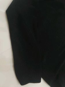 Black Off-Shoulder Long Sleeve Top