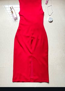 ZARA Elegant Red Ruched Midi Dress