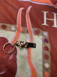 Lion Keychain with Pendrive
