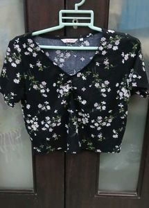 Black Floral V-Neck Crop Top - XL Size