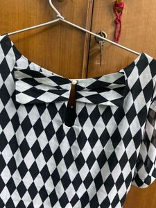 Chic Black &amp; White Diamond Print Dress