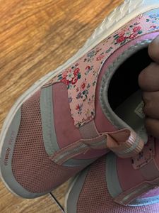 kazar max sneaker 8-8.5 yrs
