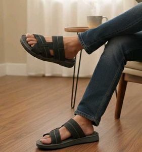 Woodland Leather Slipper Size 7/8/9/10/11