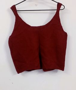 🤩🤩 Aww. Urbanic Style Knitted Crop Top