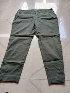 Stylish Cropped Pants with Cutout Detail