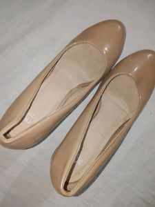 Stylish Nude Patent Heels
