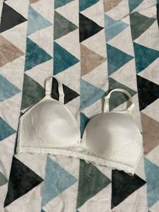 40C GINA BENOTTI Comfortable White Lace Bra