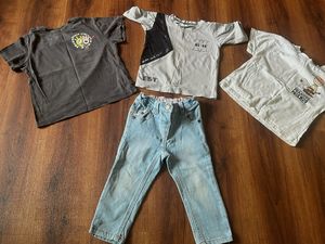 Branded Combo 1jeans isto 3 tshirts 12-18months