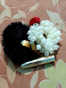 Beautiful Hair Accessory with Flowers