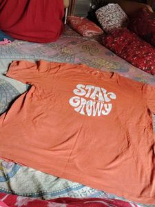237. Orange oversized tshirt