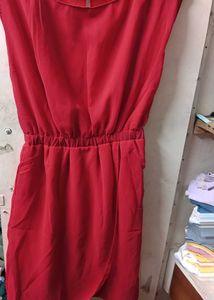 Chic Red Sleeveless Dress