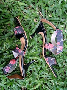 ˚˖𓍢ִ໋❀Floral Strap Heels˚˖𓍢ִ໋❀
