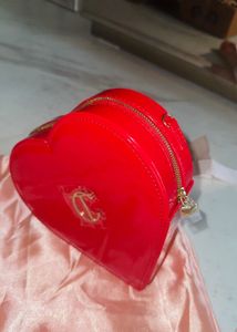 ct Red Heart Shaped Clutch Bag