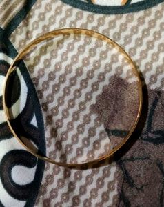Elegant Gold Bangle Bracelet