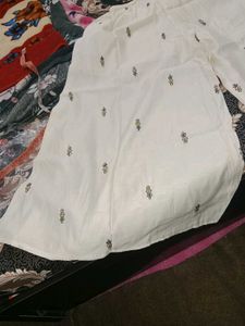 Cream Kurta with Intricate Embroidery