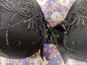 Black Sexy Padded Bra With Bow &amp; Lace Detailing.
