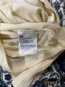 Cream "La Piazza Italia Catania" Graphic Tee