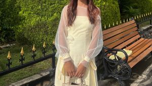 Cream mini dress 🫶🫶