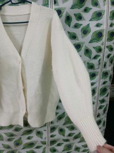 Cream V-Neck Cardigan