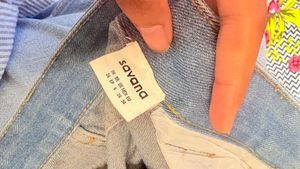 High waist jeans