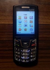 Vintage Samsung java phone