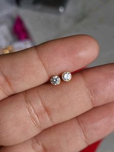 beautiful shaining stoneStud Earrings