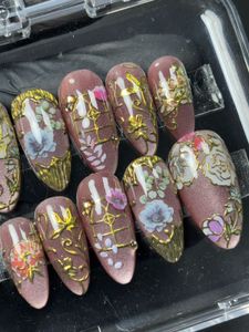 Floral Cateye Press On nails