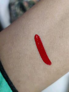 SWISS BEAUTY Matte Red Liquid Lipstick
