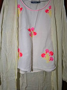 White Sleeveless Top With Free Size Shrug