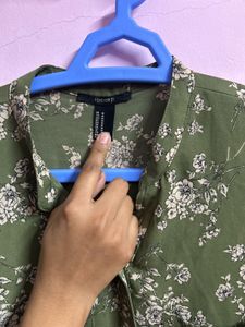 Green Floral Cropped Button-Up Top