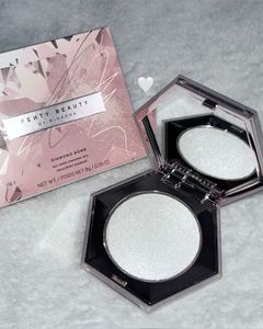 Fenty Beauty Diamond Bomb Highlighter