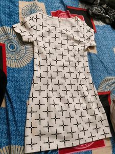 Stylish White & Black Geometric Print Dress
