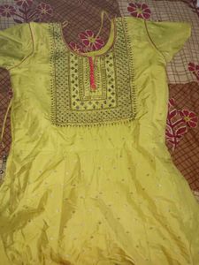 Elegant Yellow Ethnic Gown