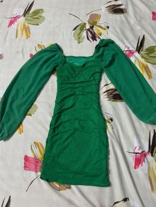 urbanic Emerald Green Ruched Puff Sleeve dress