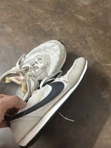 Nike White Casual Sneakers unisex