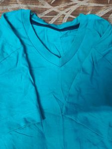 men's Turquoise V-Neck T-Shirt