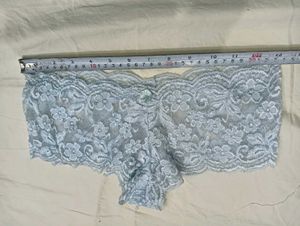 💛 Delicate Lace Briefs