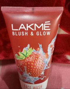 BIGGEST OFFER 50% Discount on LAKME FACE WASH
