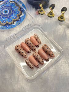 Polka Dot Press-On Nails
