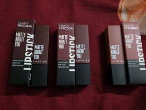Hilary Rhoda Matte Lipstick set of 3