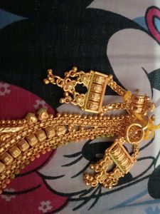 Elegant Golden Necklace and Earrings Set