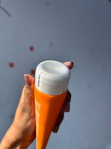 Dot &amp; Key Mango Detan Gel Face Wash